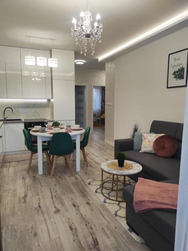 Sun River Apartament Iława Eksteriør billede
